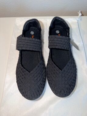 bernie mev. Women’s Black Woven Mary Jane Shoe